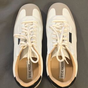Steve Madden Emporia sneaker